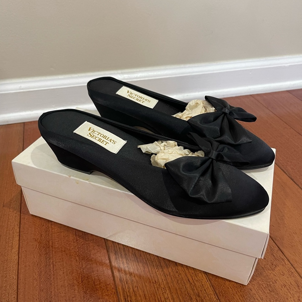 BNIB Vintage Victoria’s Secret Bedroom Slippers Mules 7/8